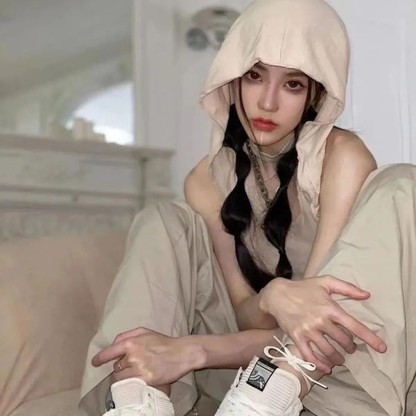 牌坊下的女人
